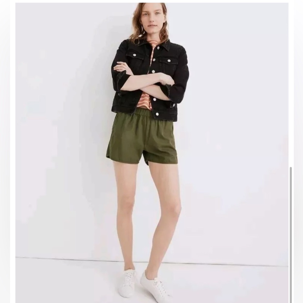Madewell pull-on olive shorts